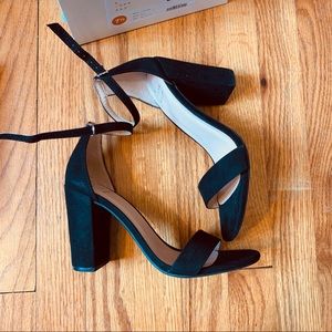 NEW chunky heels size 7.5